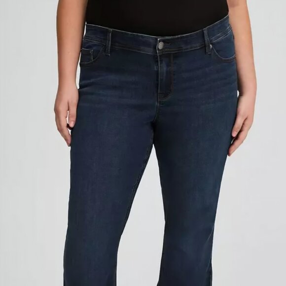 NEW Torrid Luxe Slim Boot Mid-Rise Jean 24T - Picture 2 of 5